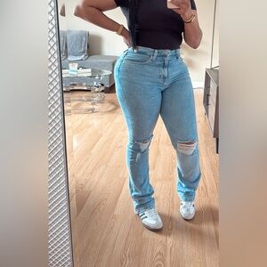 Forever 21 Light Blue Ripped Jeans Size 27